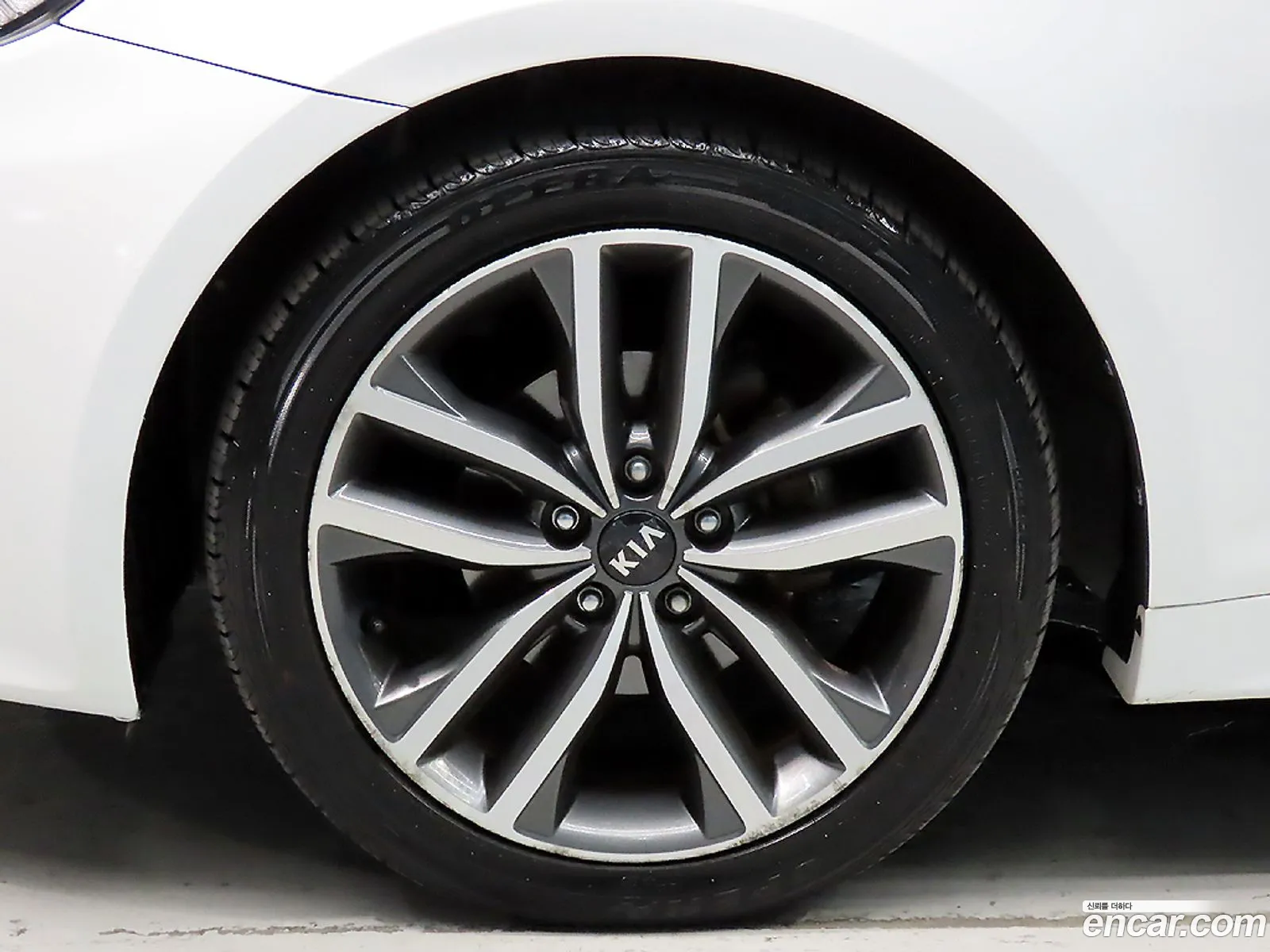 Kia K5 2014 — 11