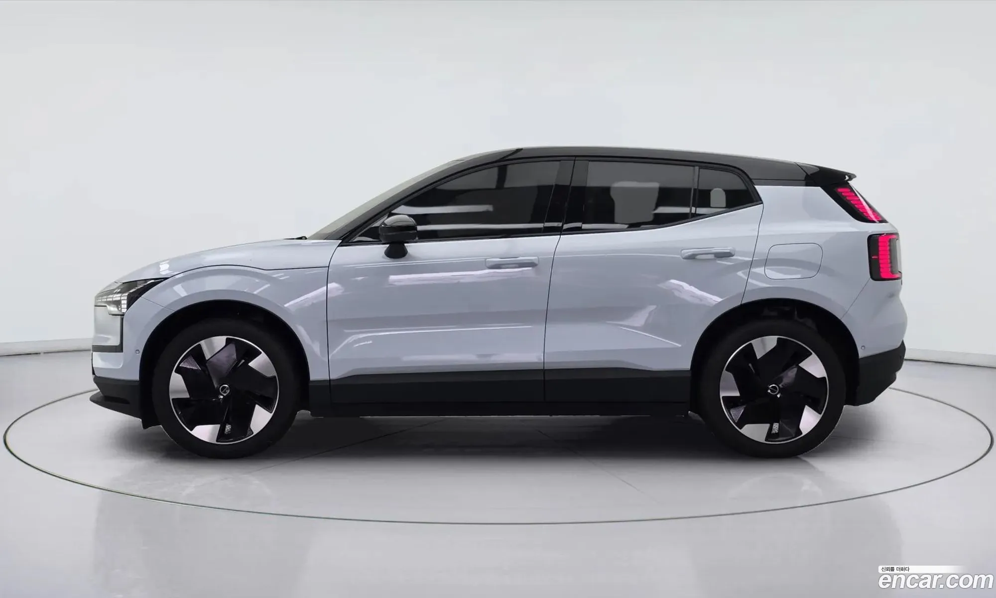 Volvo EX30 2025 — 10