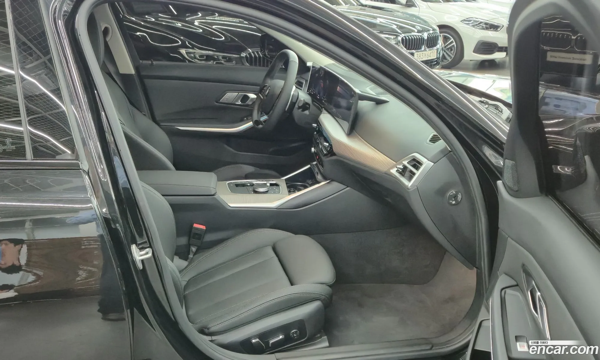 BMW 3 Series 2025 — 9