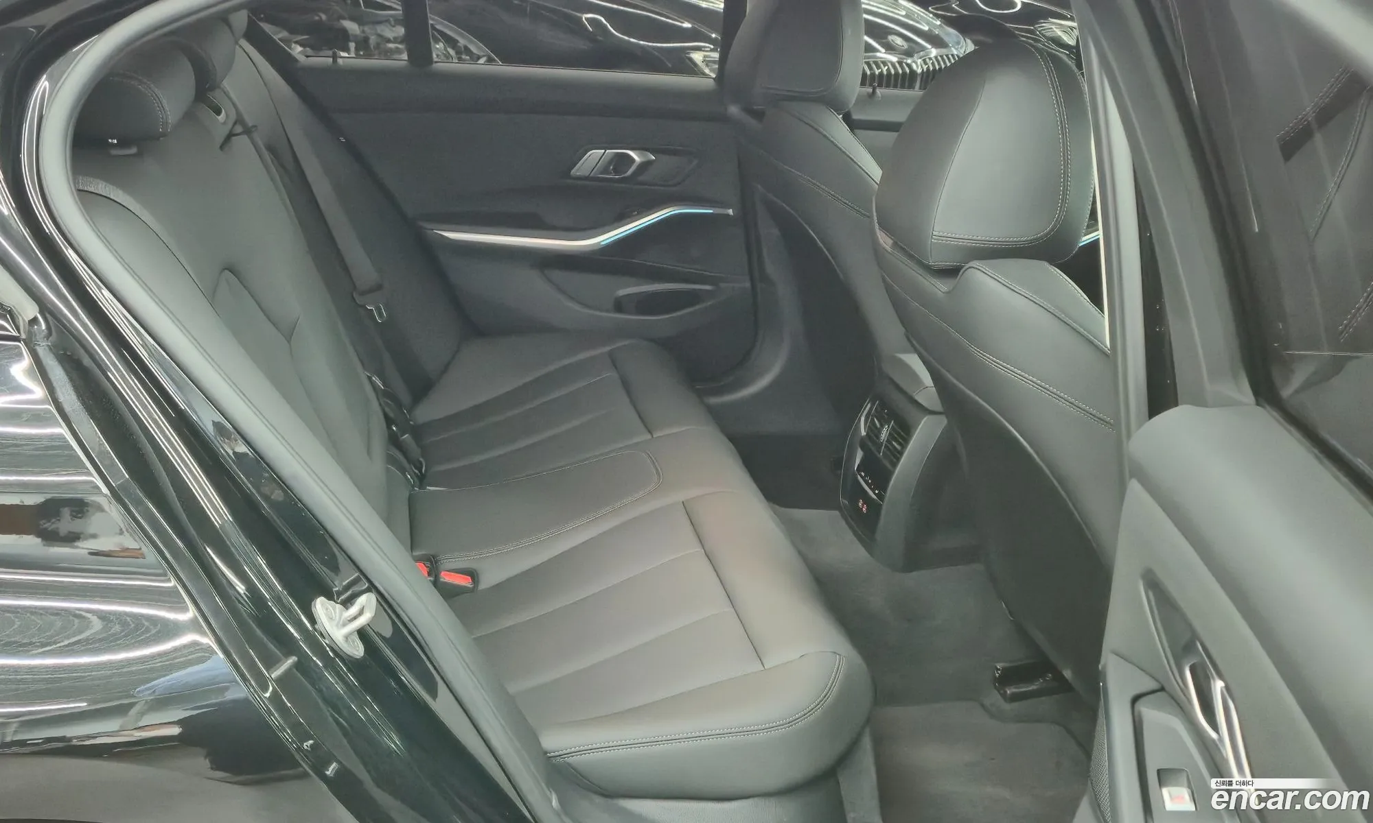 BMW 3 Series 2025 — 17