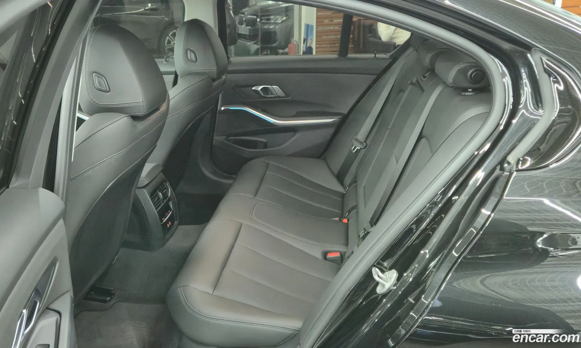 BMW 3 Series 2025 — 10