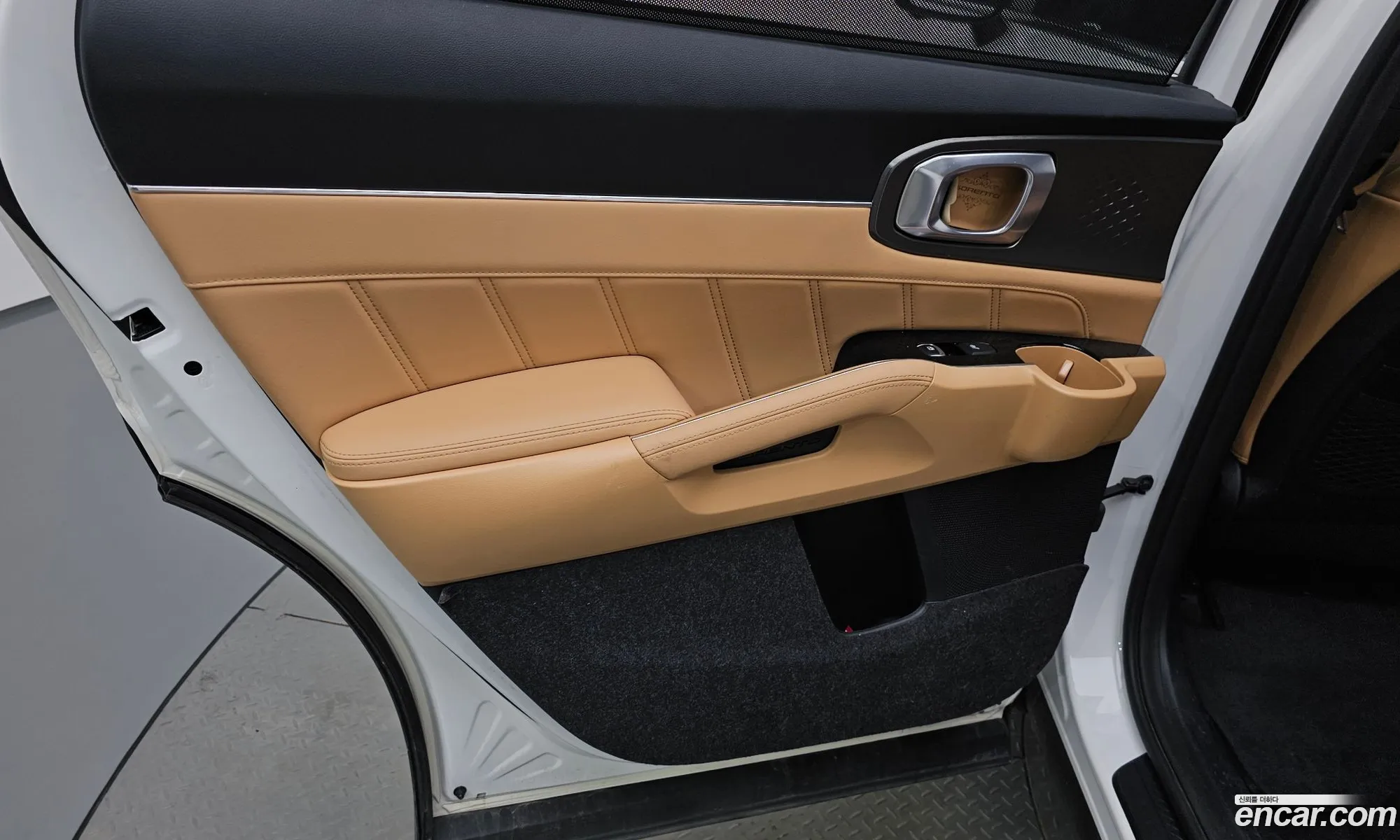 Kia Sorento 2021 KNARK81GBNA070251 — 17