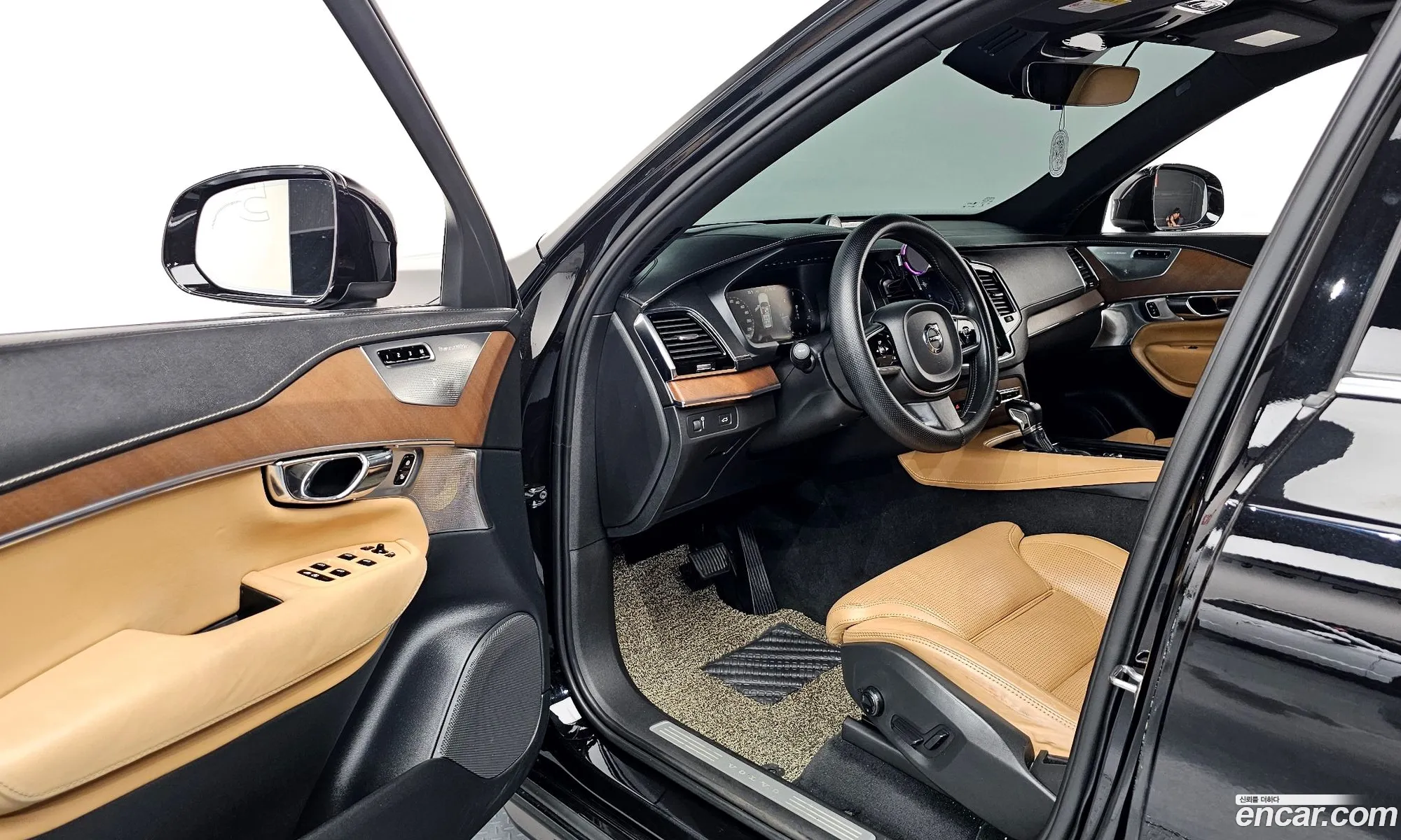 Volvo XC90 2016 — 12