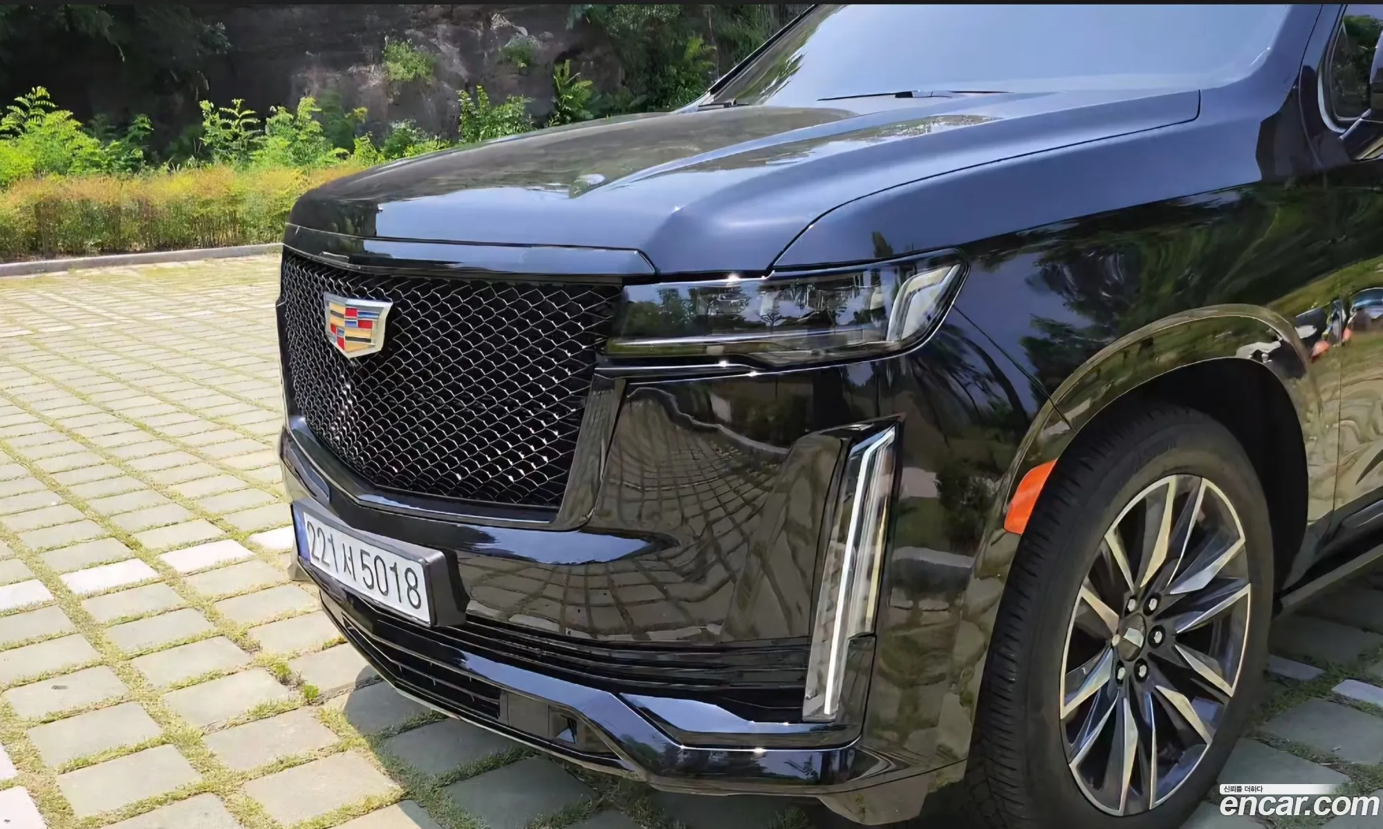 Cadillac Escalade 2023 — 17