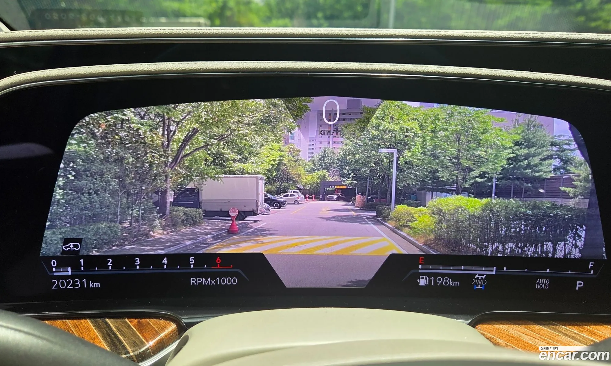 Cadillac Escalade 2023 — 4