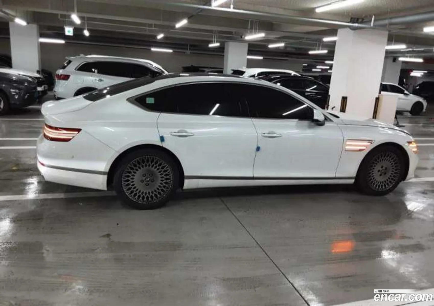 Genesis G80 2023 — 10