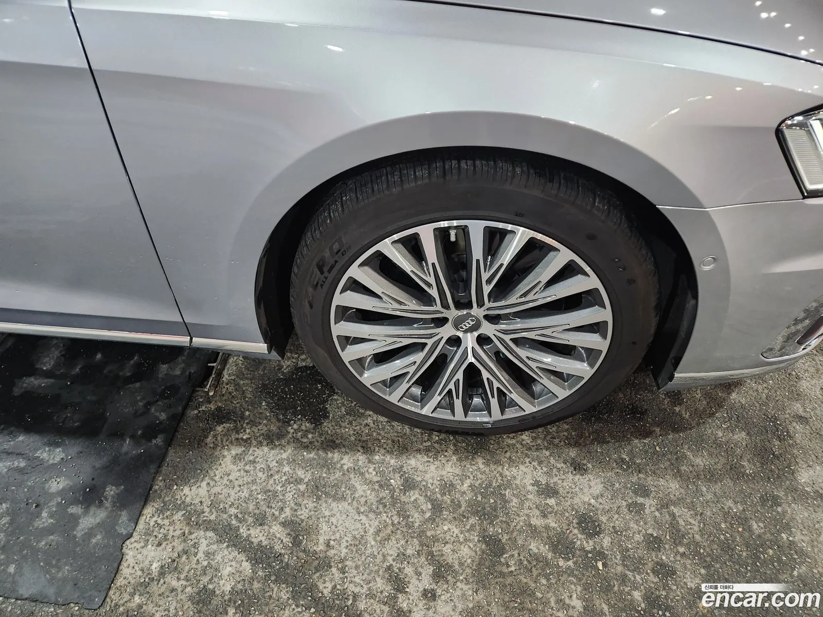 Audi A8 2020 — 12