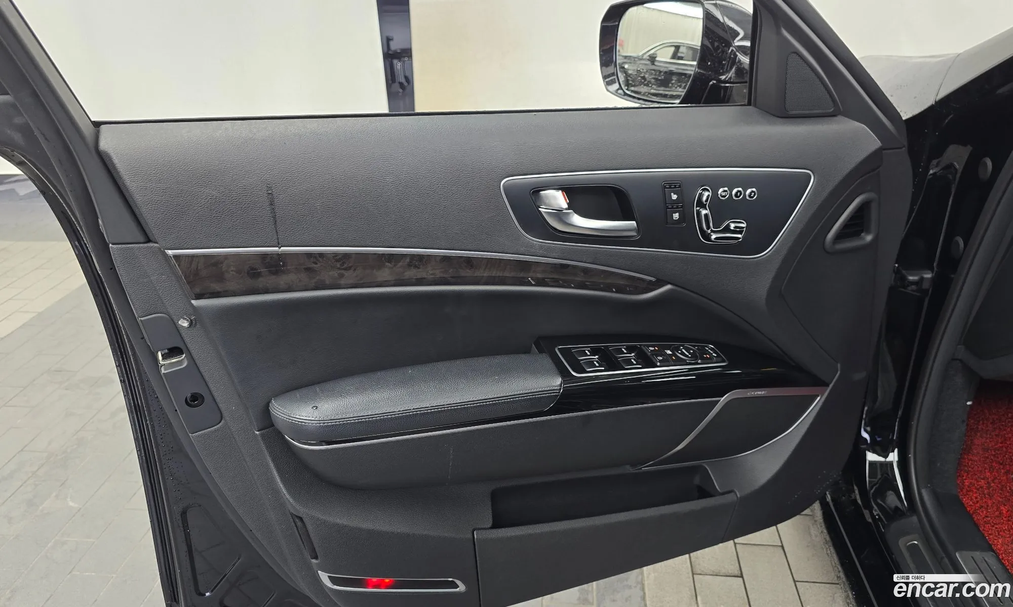 Kia K9 2017 KNALU413BHS035464 — 21