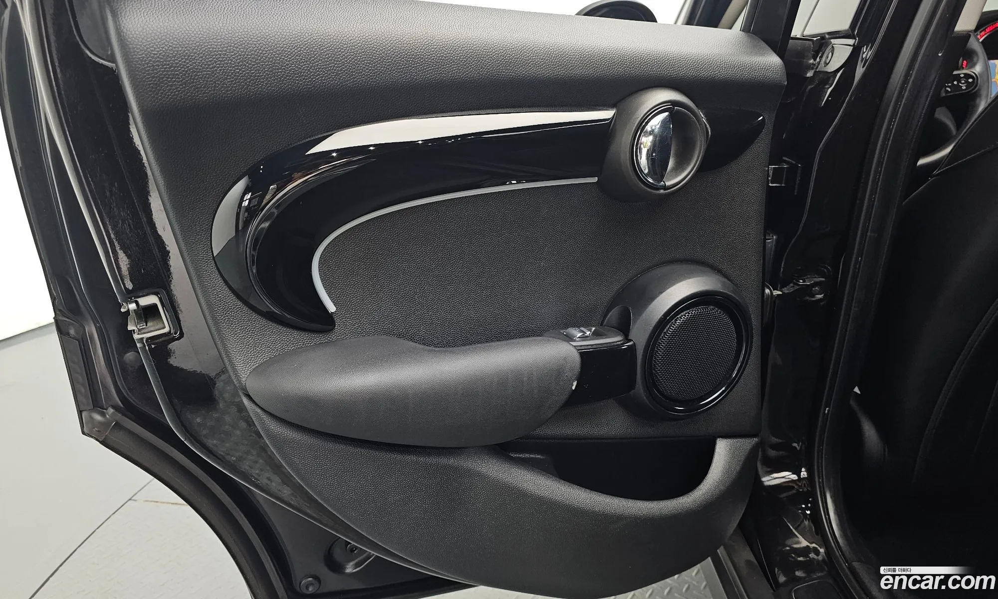 Mini Cooper 2022 — 9