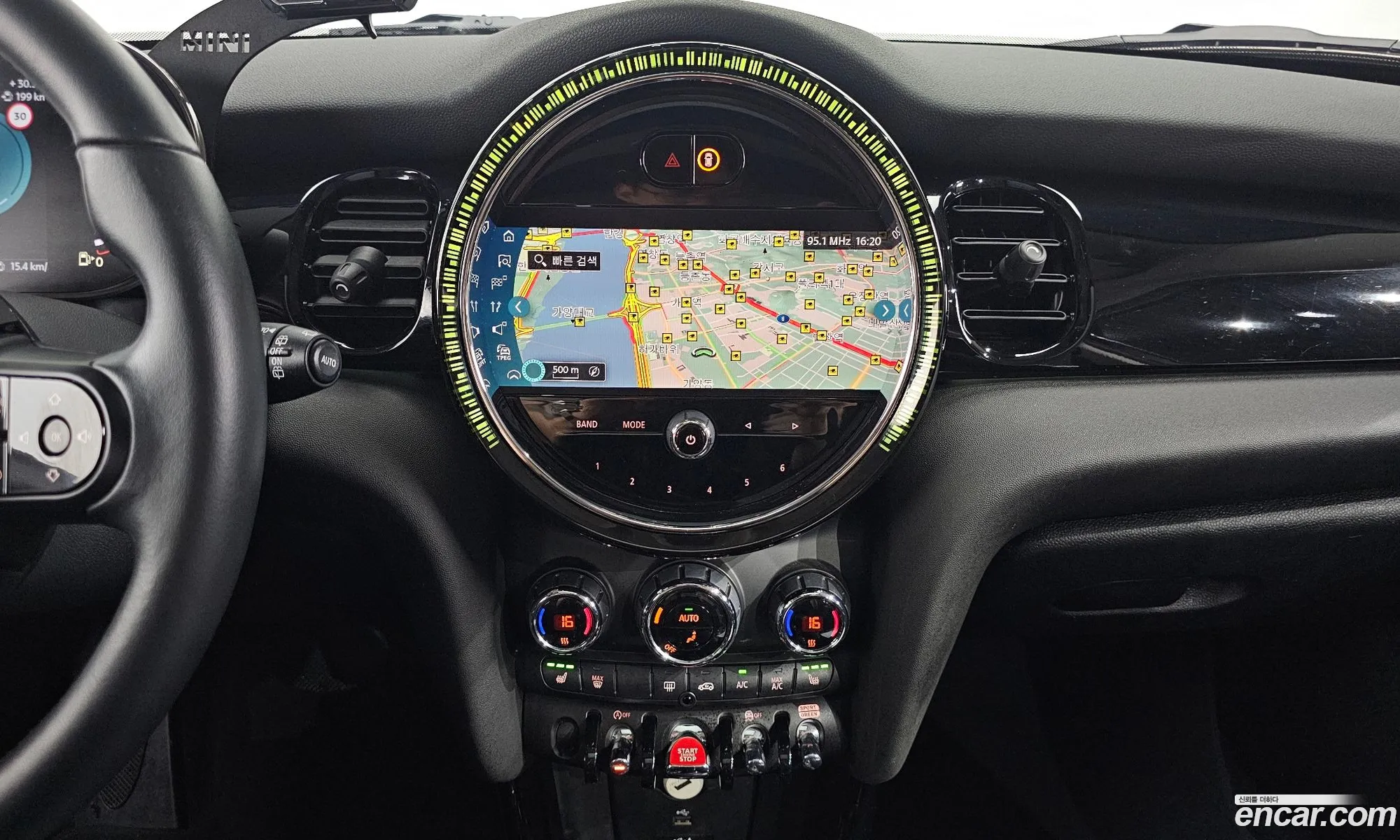 Mini Cooper 2022 — 30
