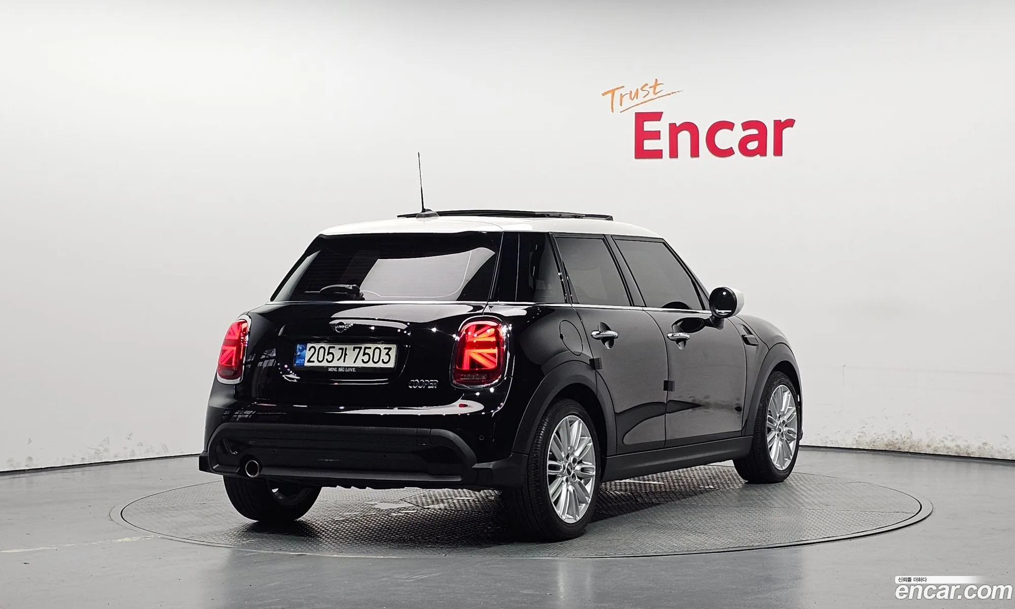 Mini Cooper 2022 — 22