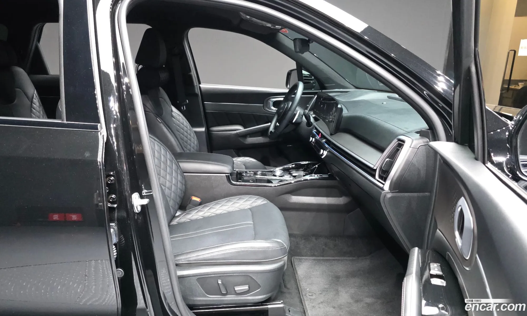 Kia Sorento 2025 KNARH81FGSA326910 — 19