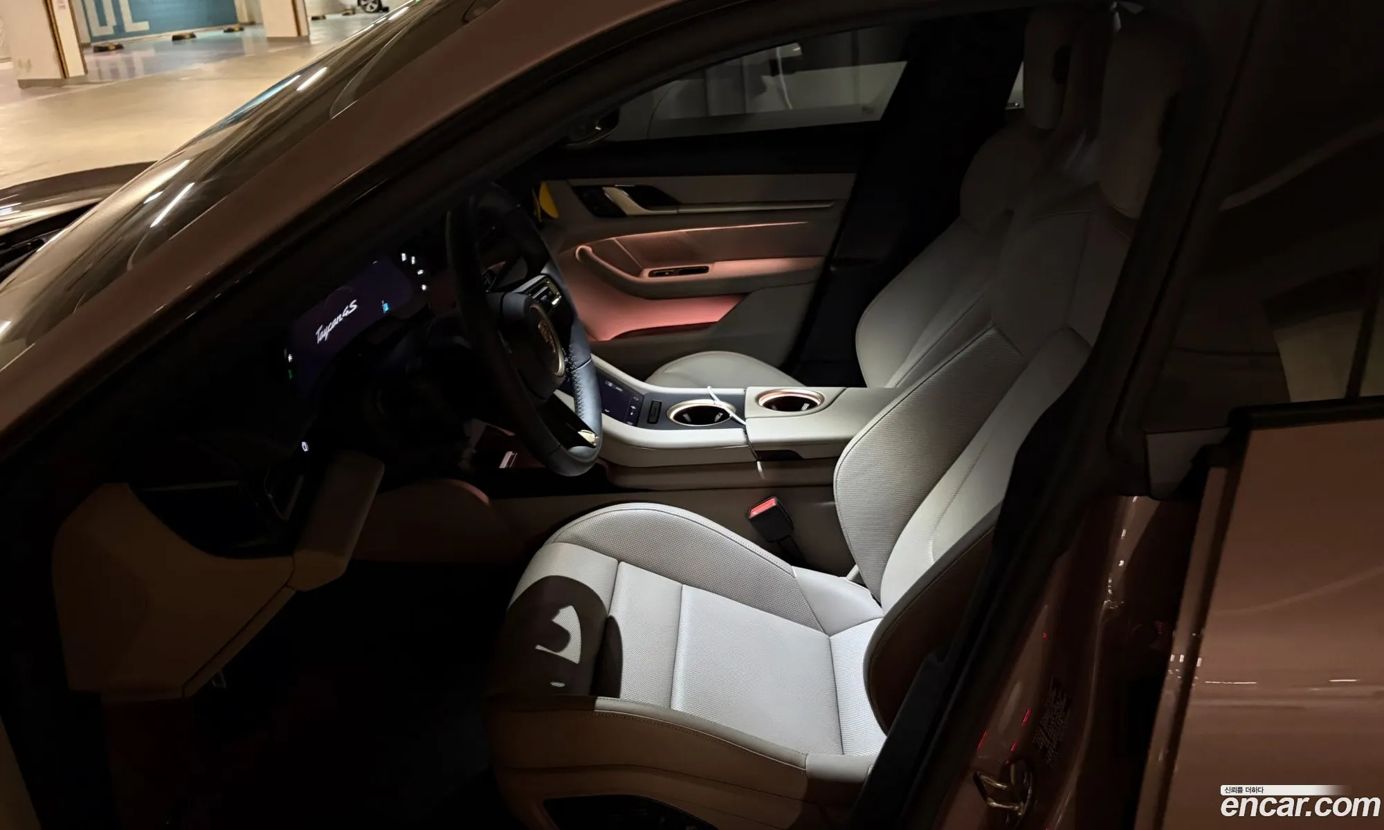 Porsche Taycan 2025 — 12