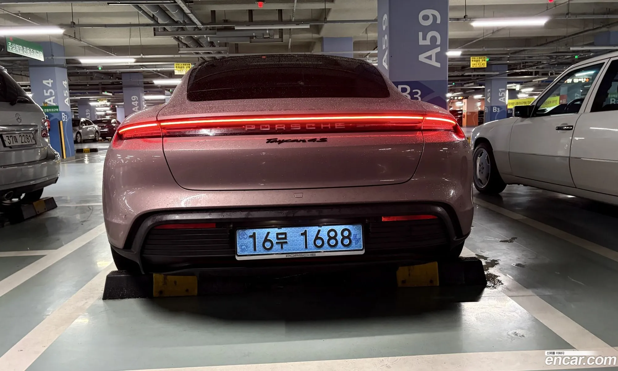 Porsche Taycan 2025 — 10