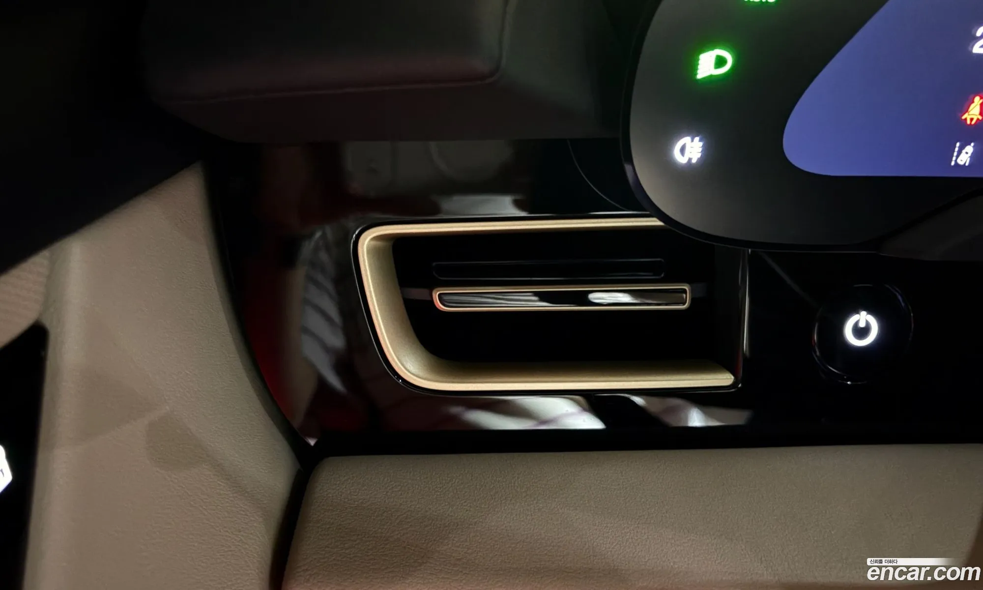 Porsche Taycan 2025 — 8