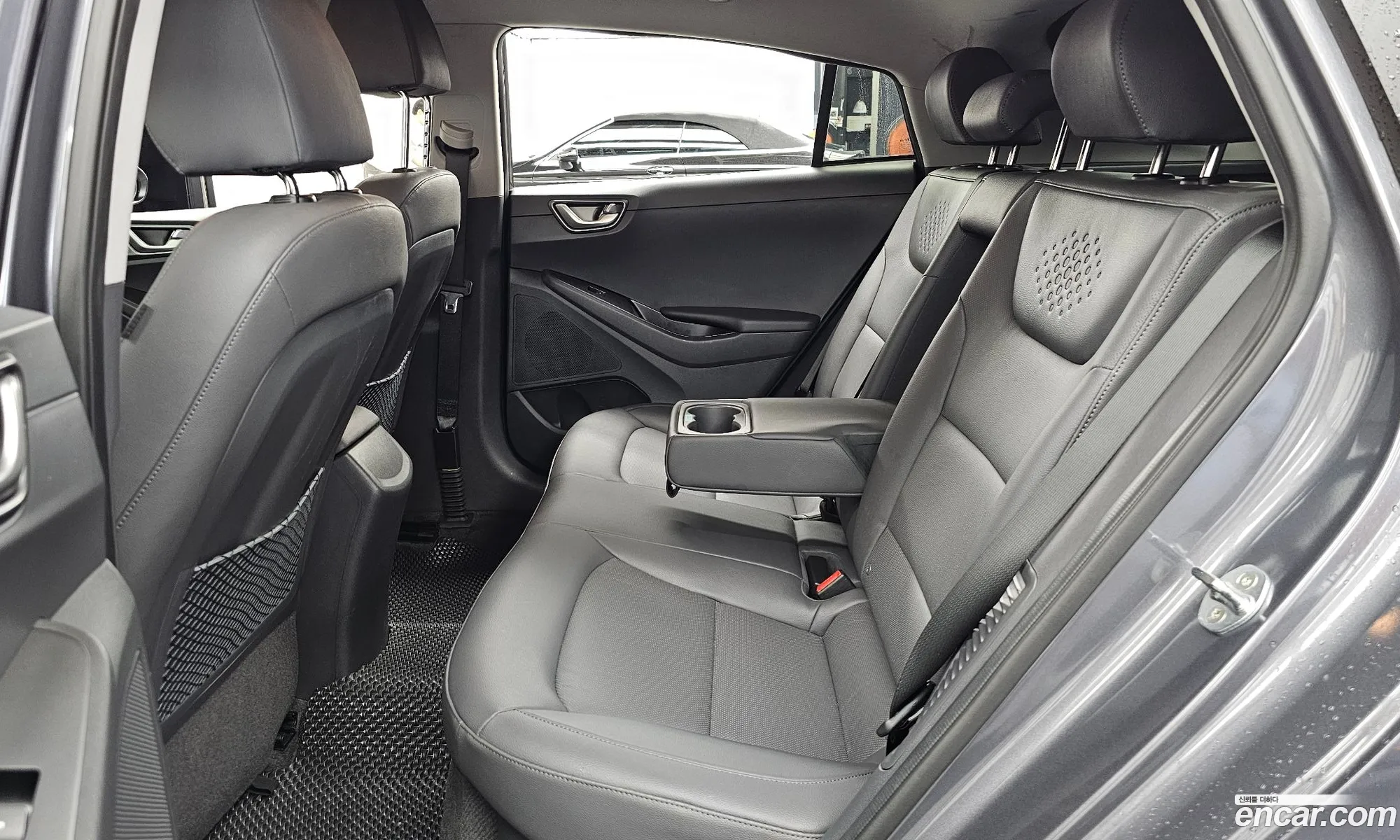 Hyundai Ioniq Hybrid