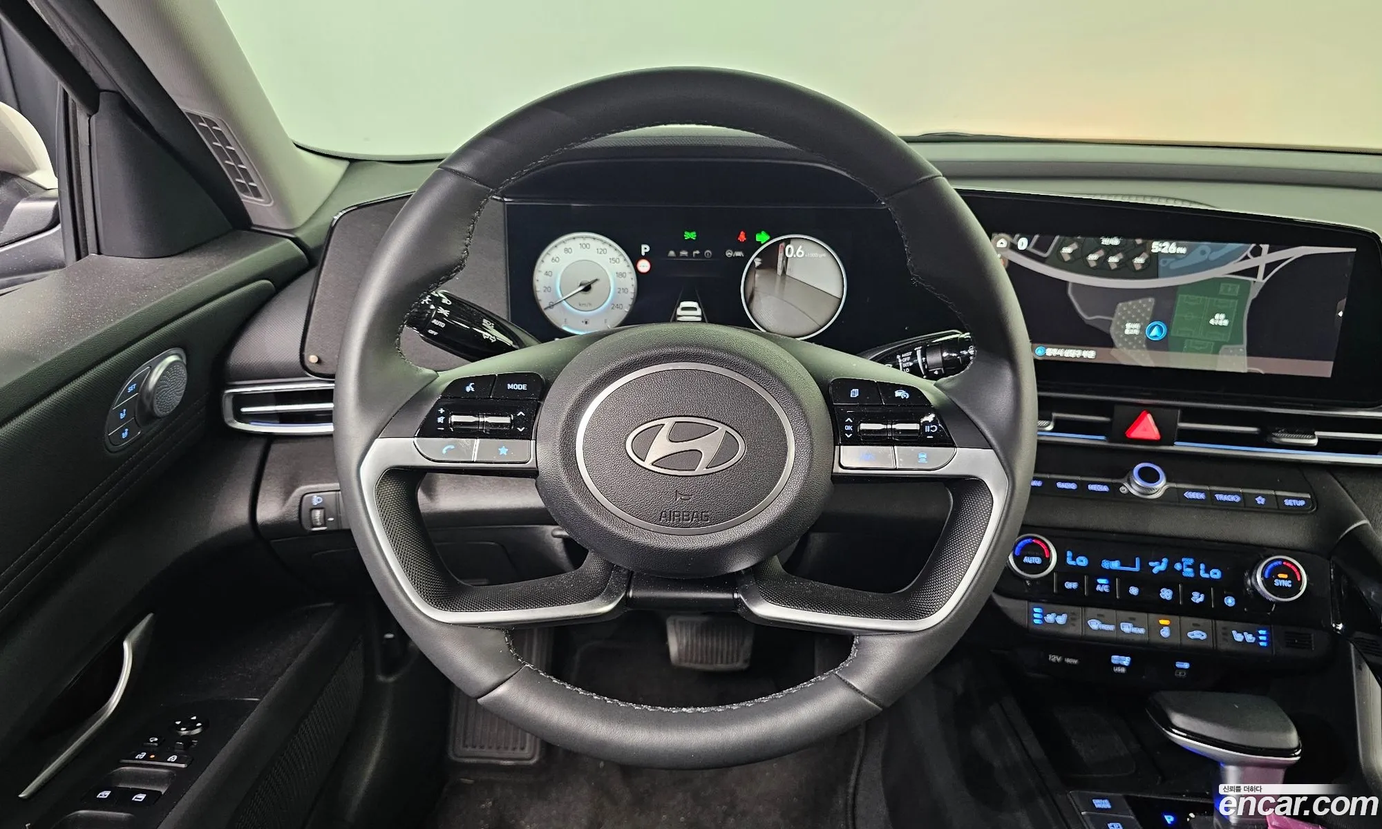 Hyundai Elantra 2024 — 21