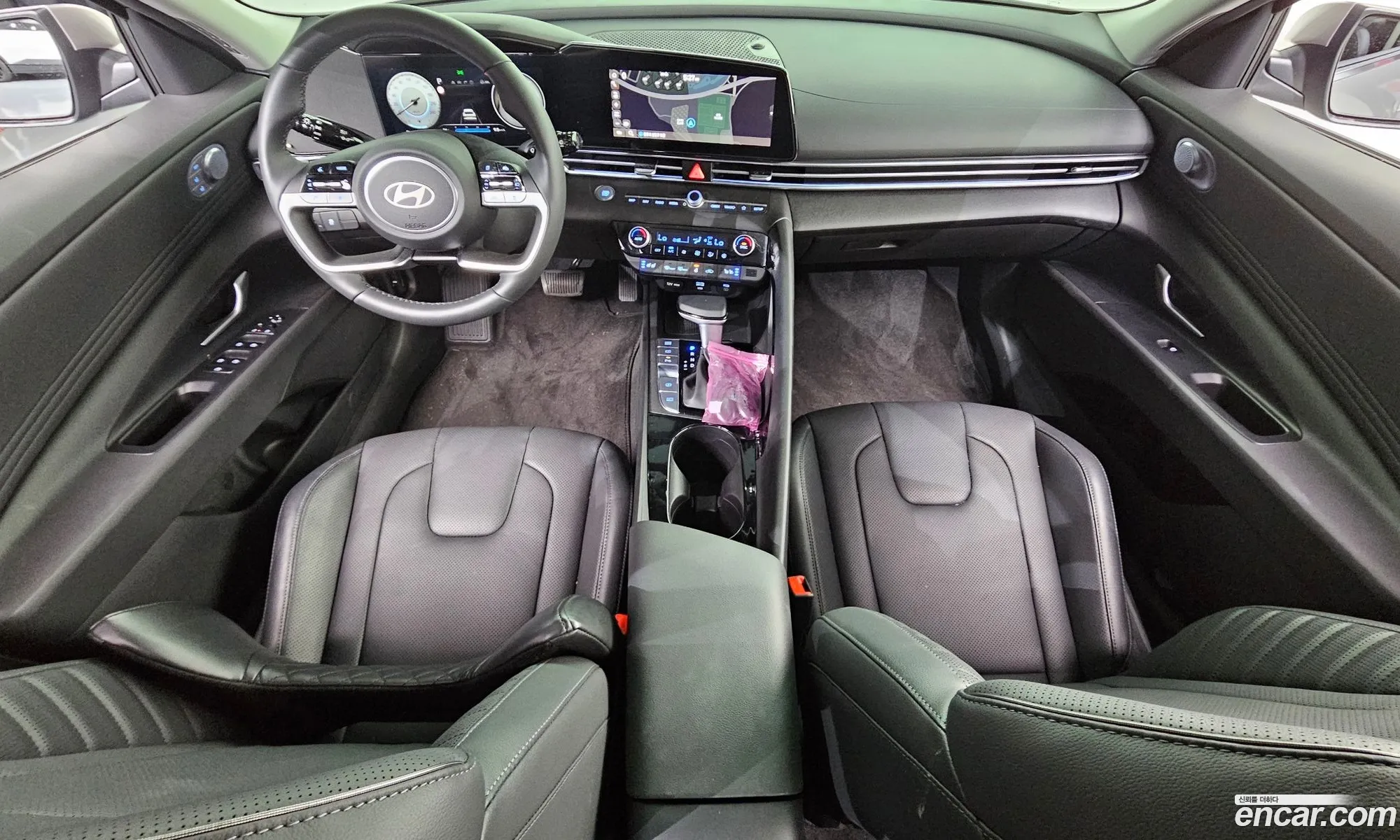 Hyundai Elantra 2024 — 10