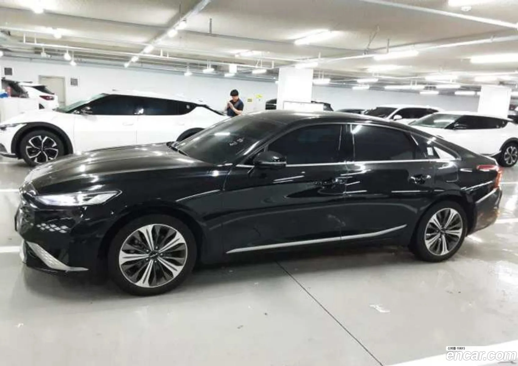 Kia K8 Hybrid 2023 — 4
