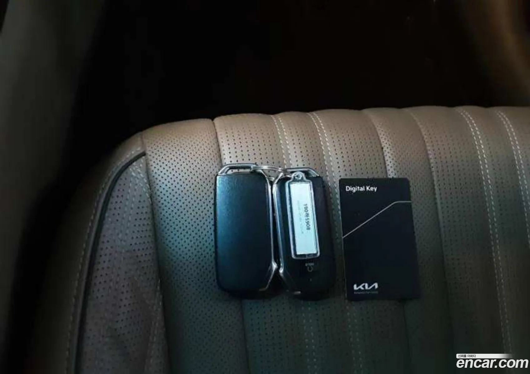 Kia K8 Hybrid 2023 — 9