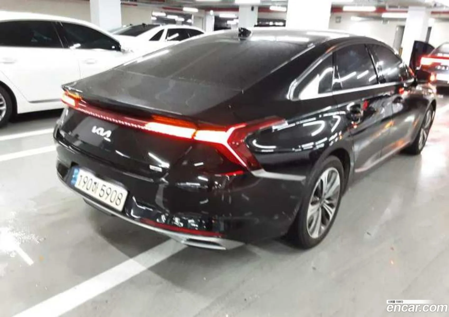 Kia K8 Hybrid 2023 — 11