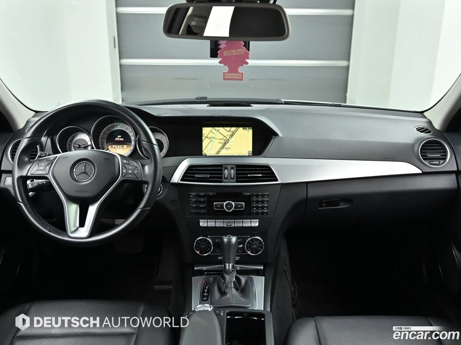 Mercedes-Benz C-Class W204 2011 — 11