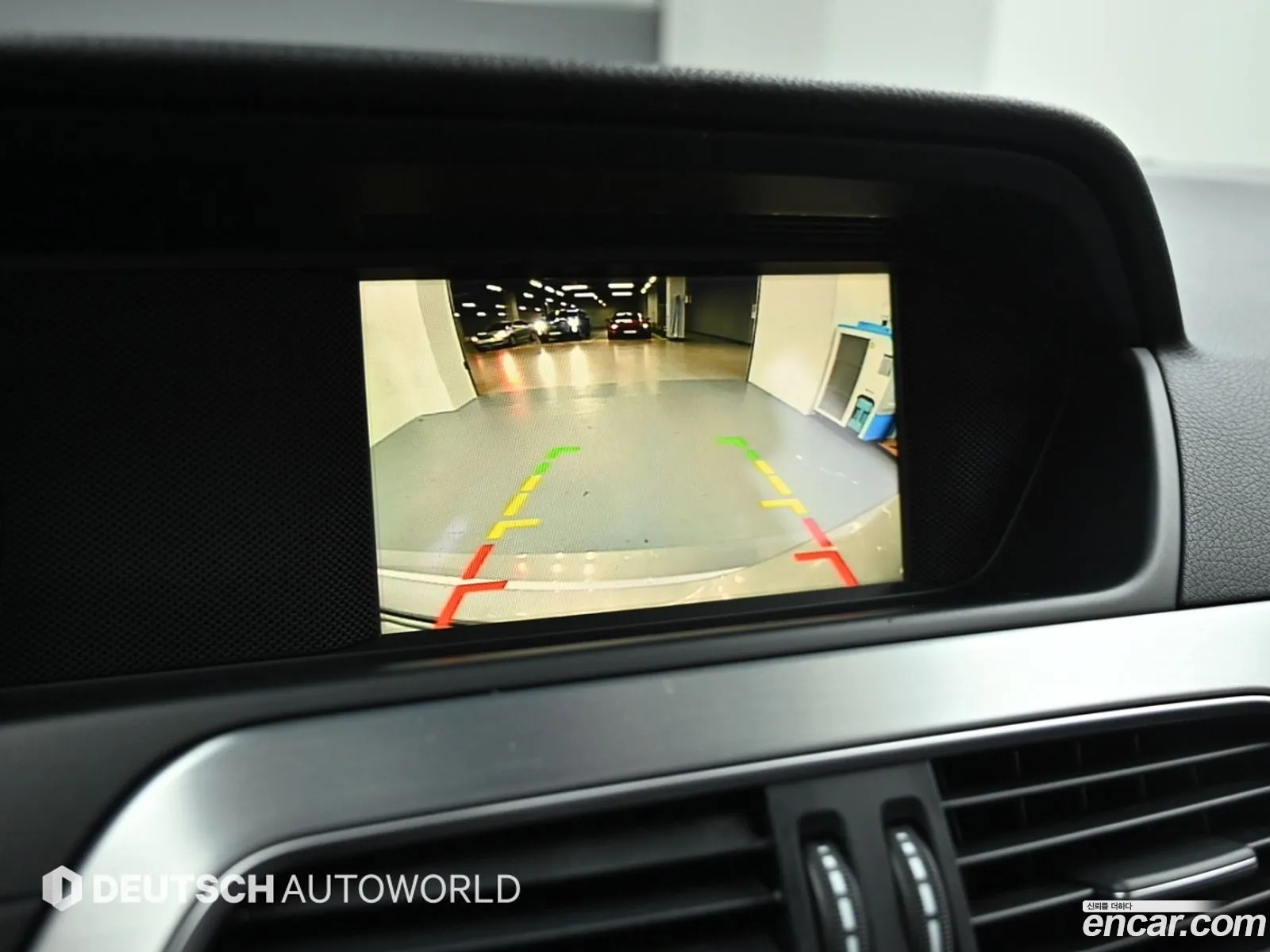 Mercedes-Benz C-Class W204 2011 — 17