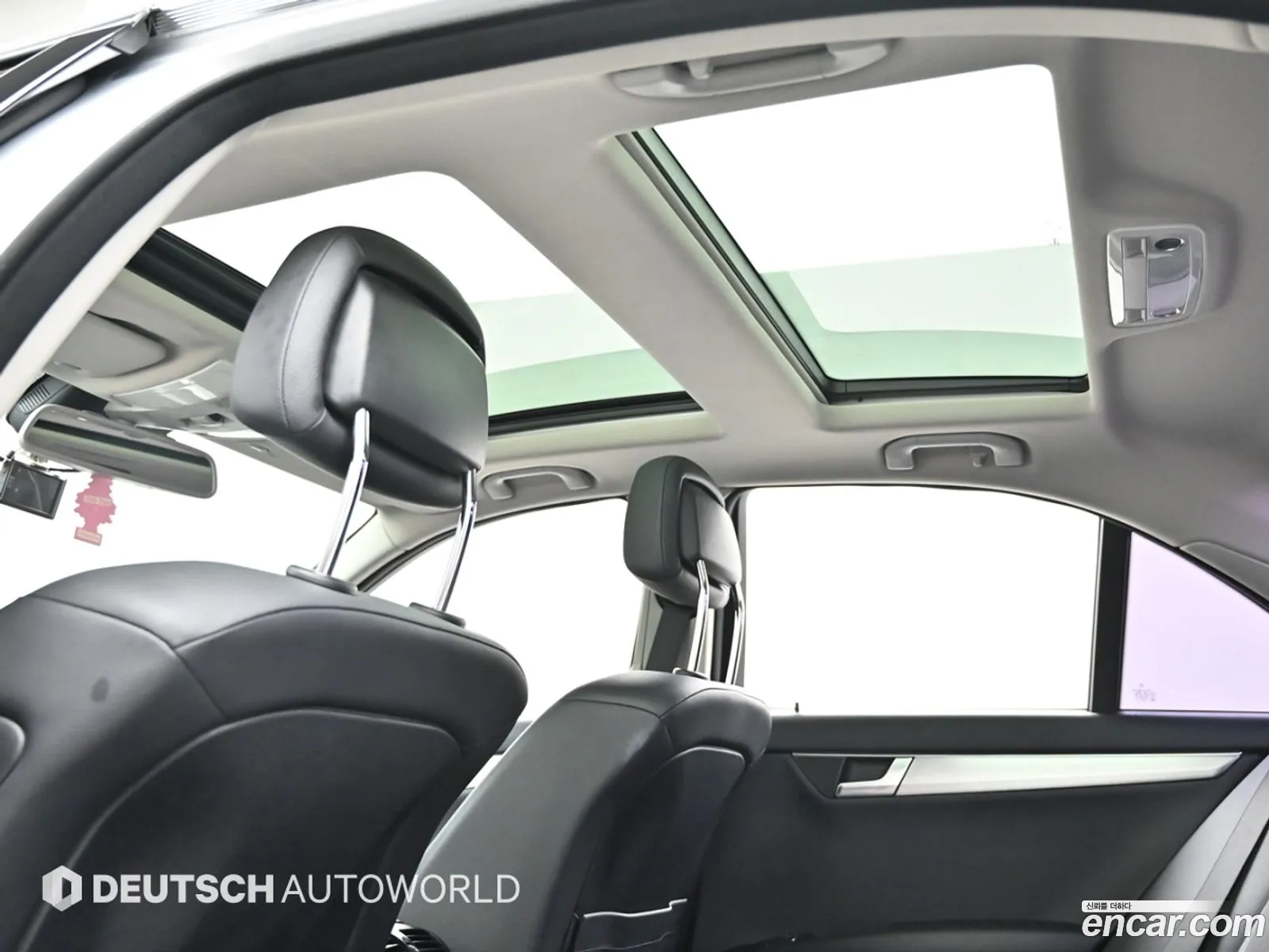 Mercedes-Benz C-Class W204 2011 — 15