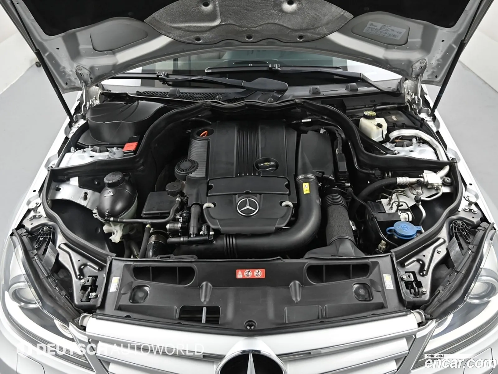 Mercedes-Benz C-Class W204 2011 — 14