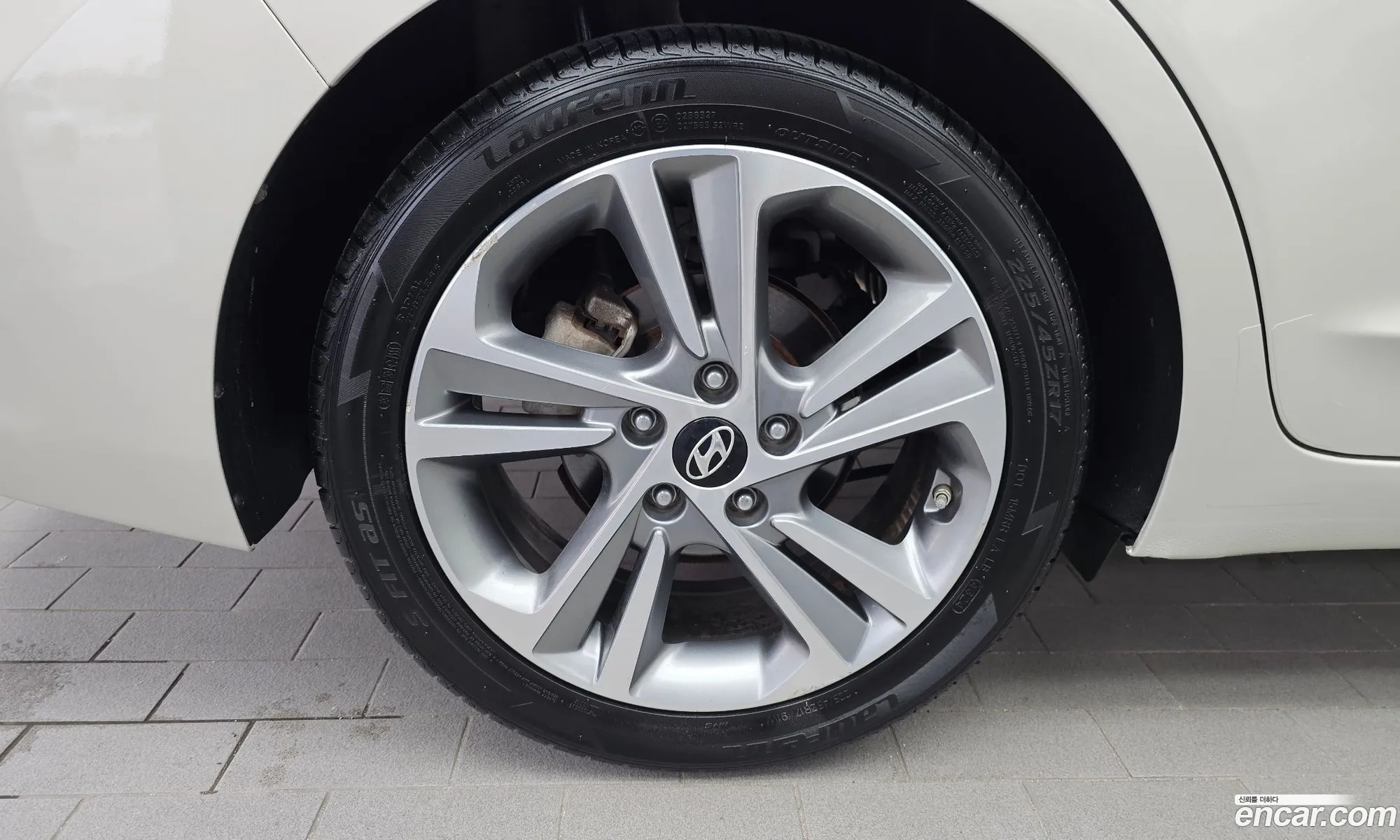 Hyundai Elantra AD 2016 KMHD641DBHU339247 — 12