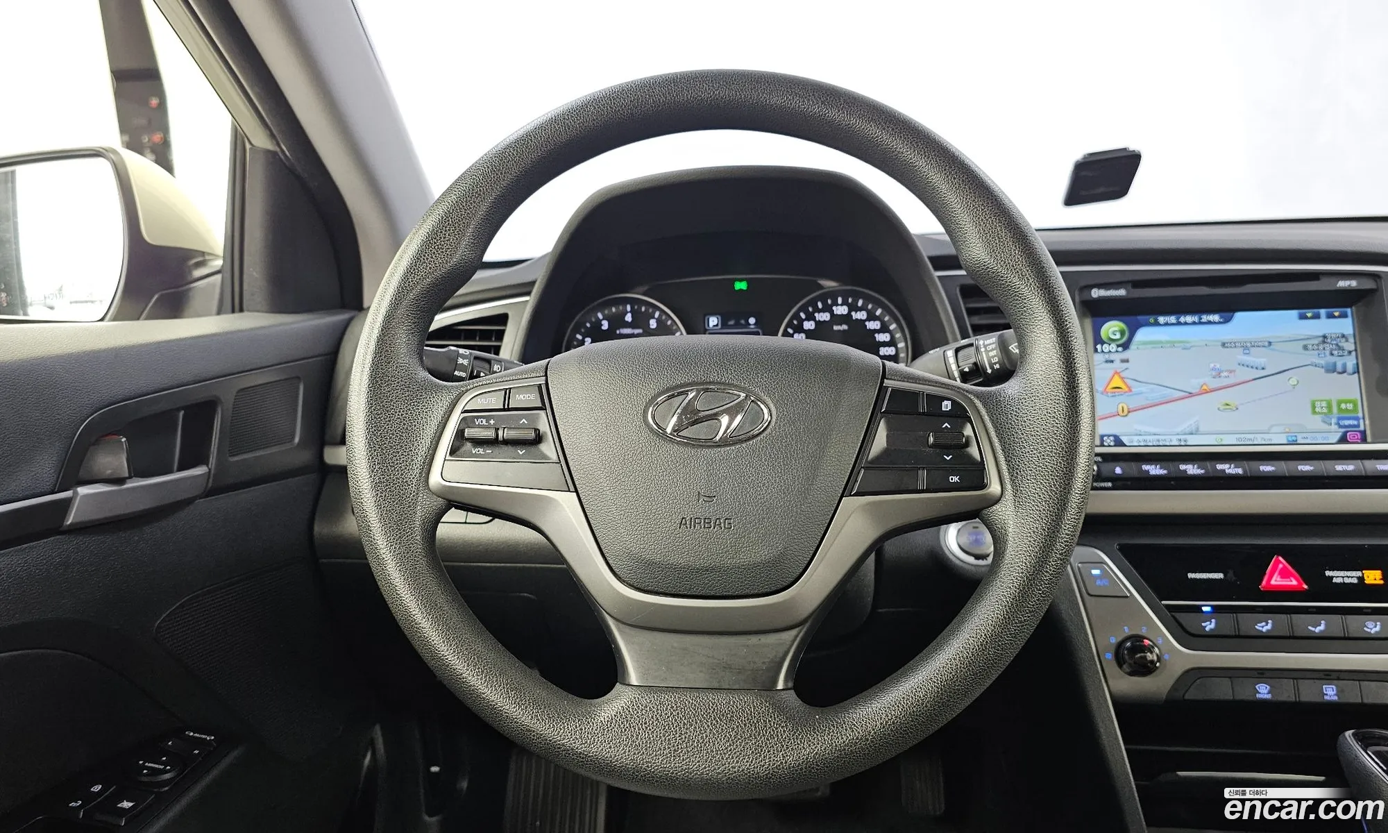 Hyundai Elantra AD 2016 KMHD641DBHU339247 — 3