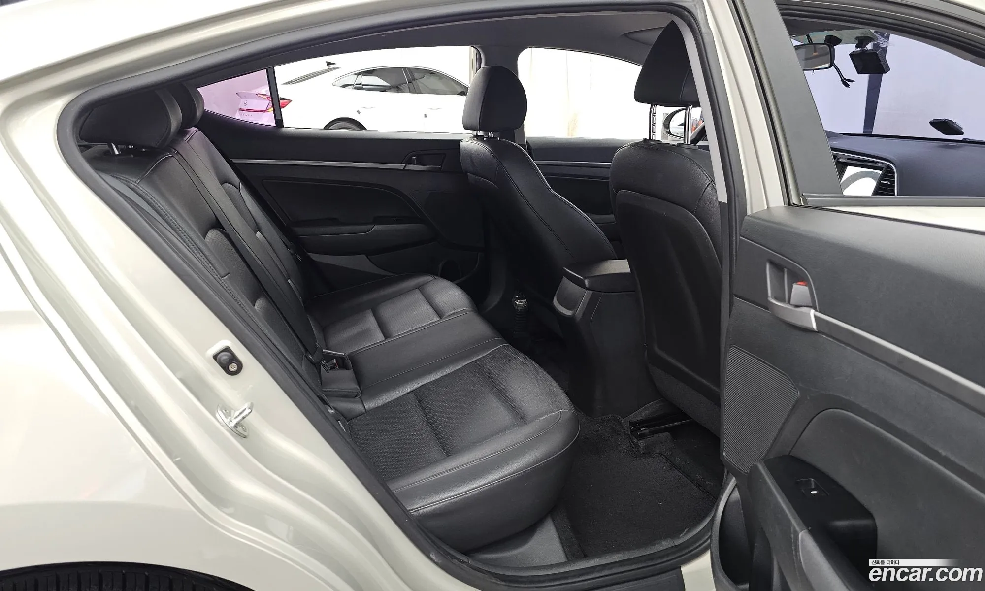 Hyundai Elantra AD 2016 KMHD641DBHU339247 — 20