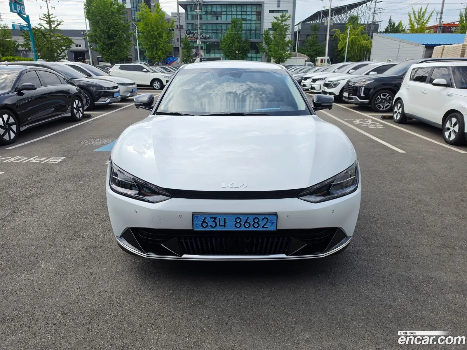 Kia EV6 2022 — 16