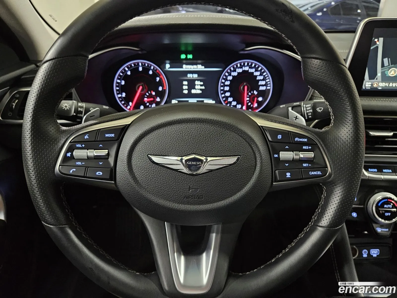 Genesis G70 2019 — 19