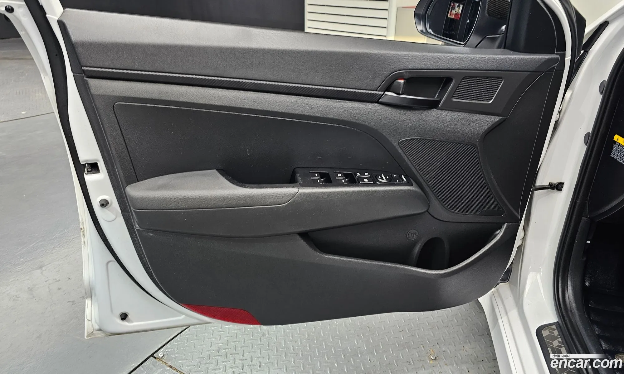 Hyundai Elantra AD 2016 KMHDR41BAHU201991 — 30