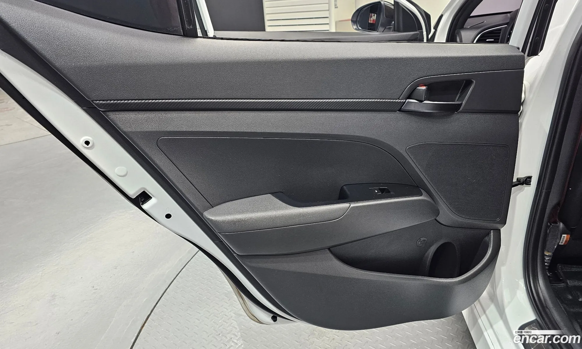 Hyundai Elantra AD 2016 KMHDR41BAHU201991 — 20