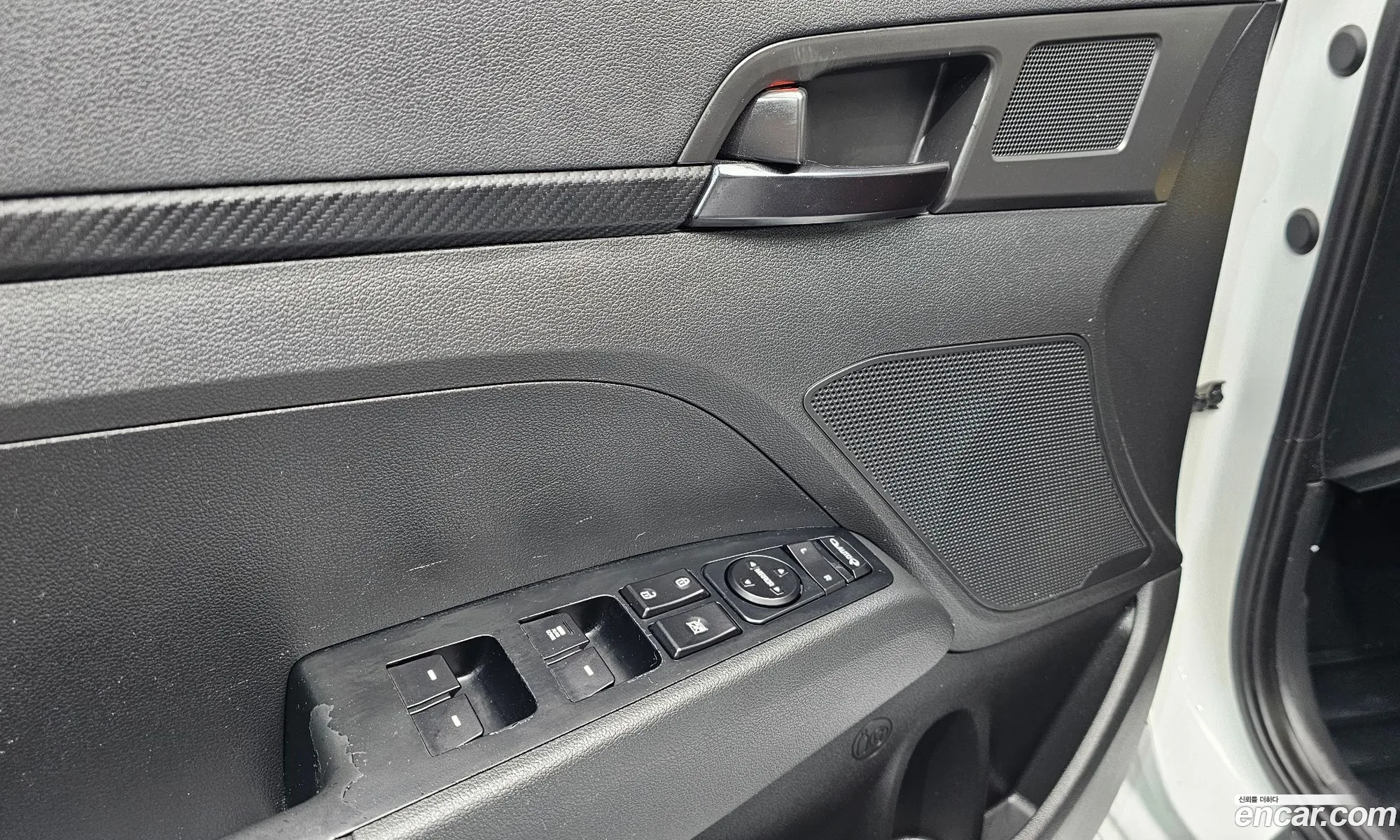 Hyundai Elantra AD 2016 KMHDR41BAHU201991 — 17