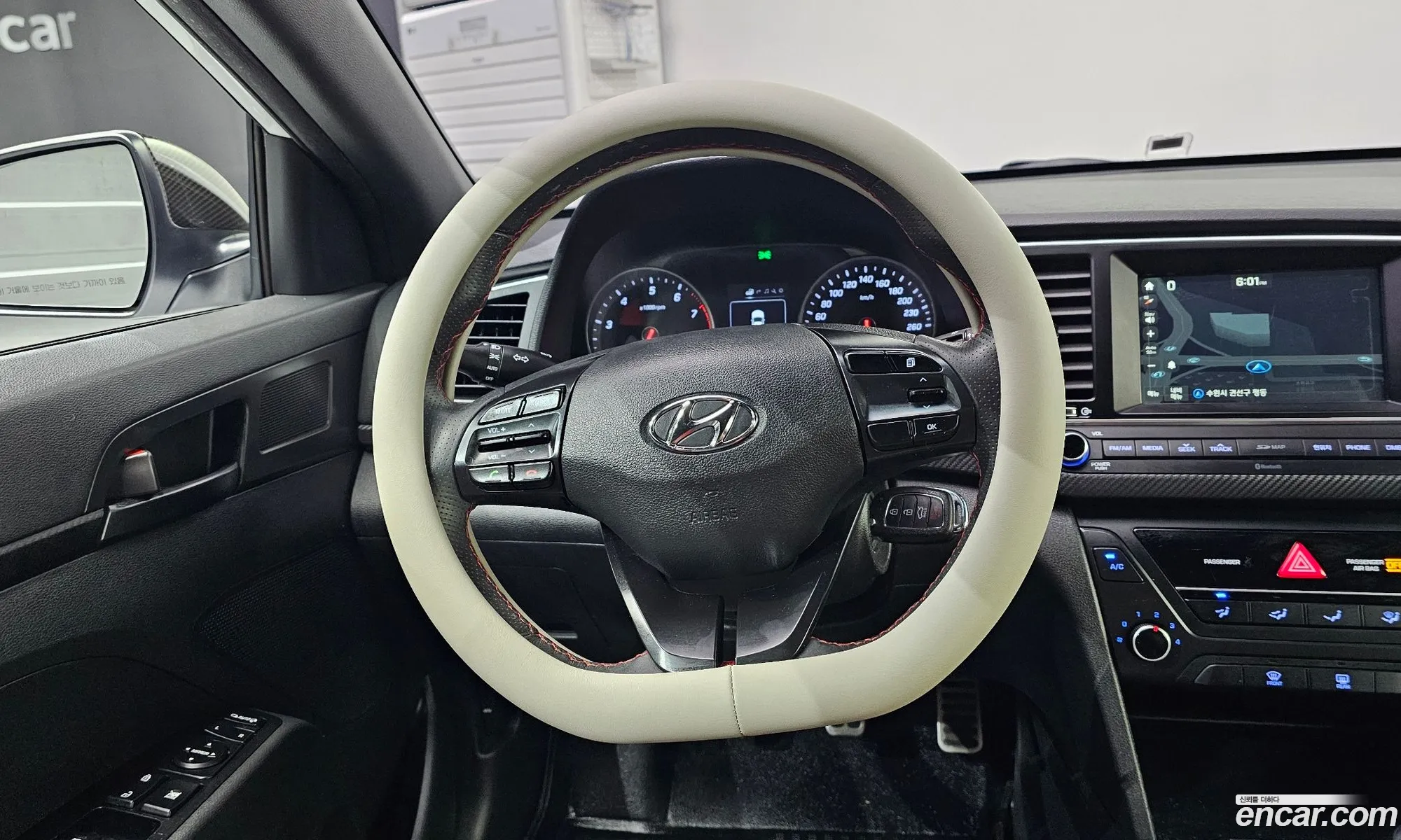 Hyundai Elantra AD 2016 KMHDR41BAHU201991 — 19