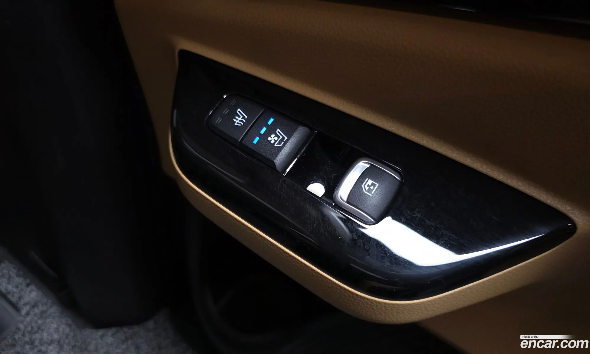 Kia Carnival 2023 KNANE81BBPS302489 — 26