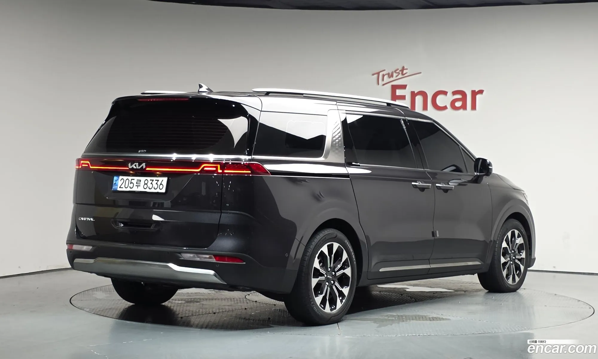 Kia Carnival 2023 KNANE81BBPS302489 — 7