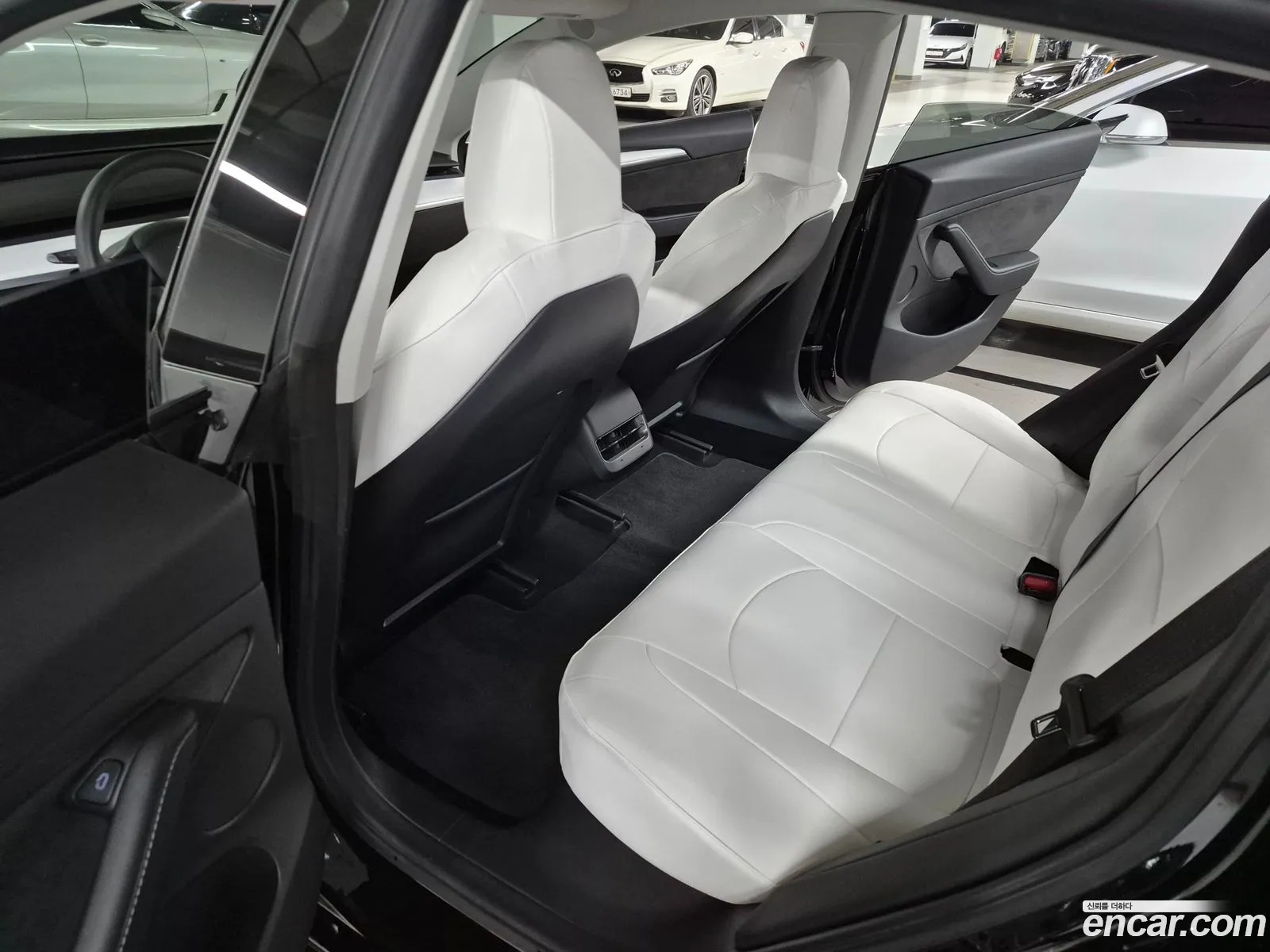 Tesla Model 3 2022 5YJ3E1EB5NF235873 — 25