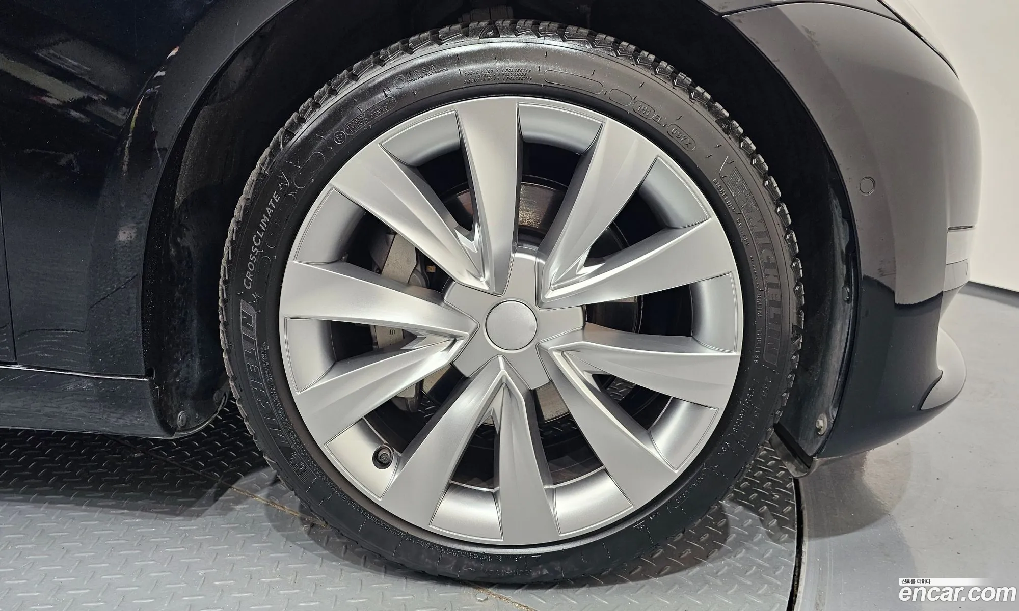 Tesla Model 3 2022 5YJ3E1EB5NF235873 — 26