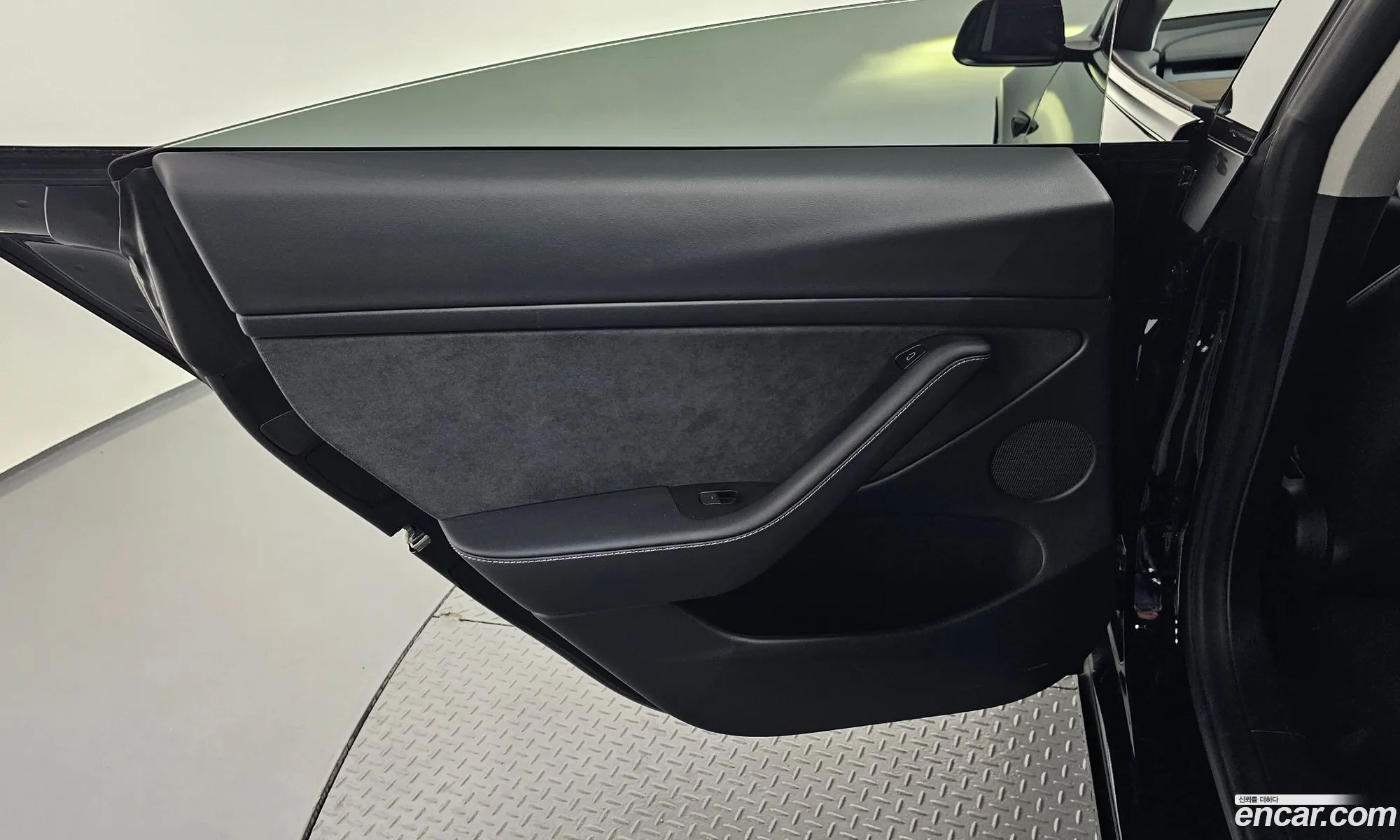 Tesla Model 3 2022 5YJ3E1EB5NF235873 — 27
