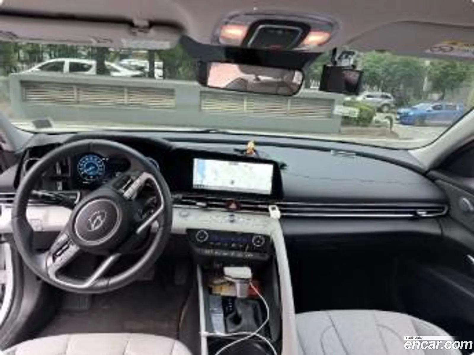 Hyundai Elantra 2022 — 4