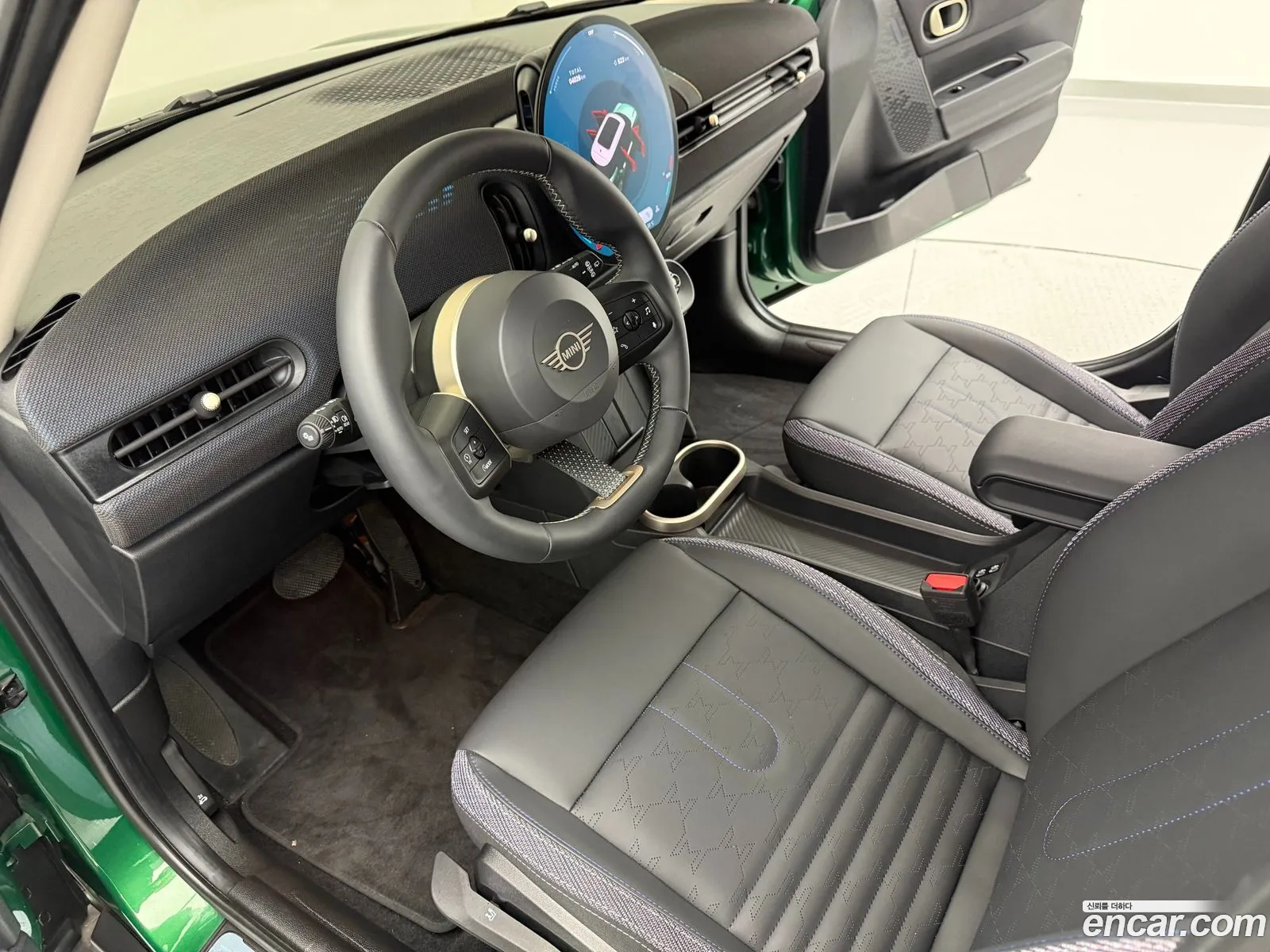 Mini Cooper C 2025 — 7