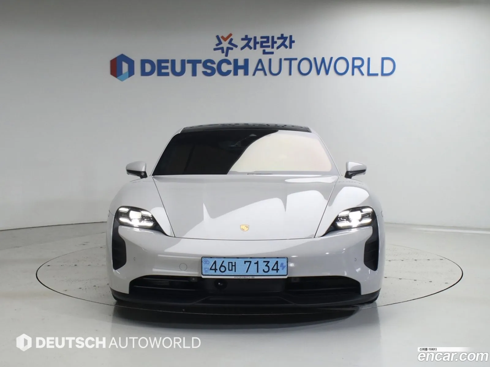 Porsche Taycan 2022 — 17