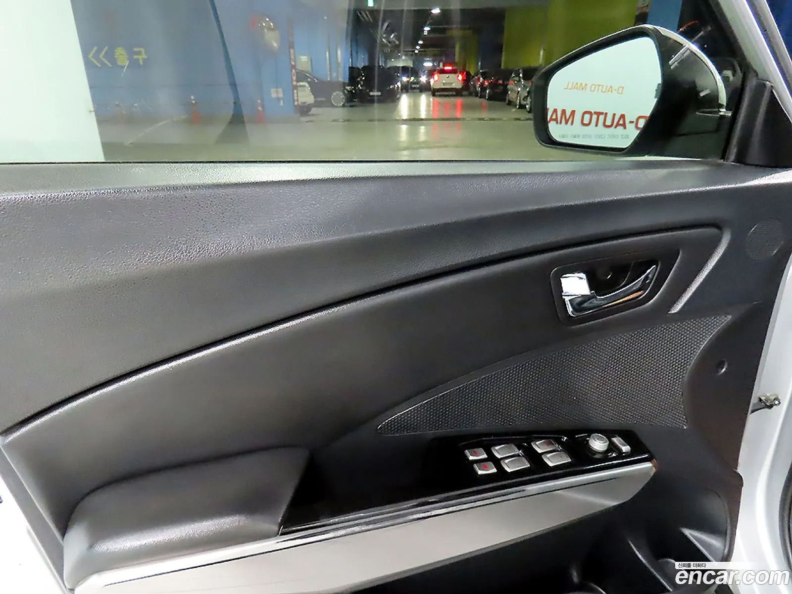 KG Mobility (SsangYong) Tivoli 2015 — 3