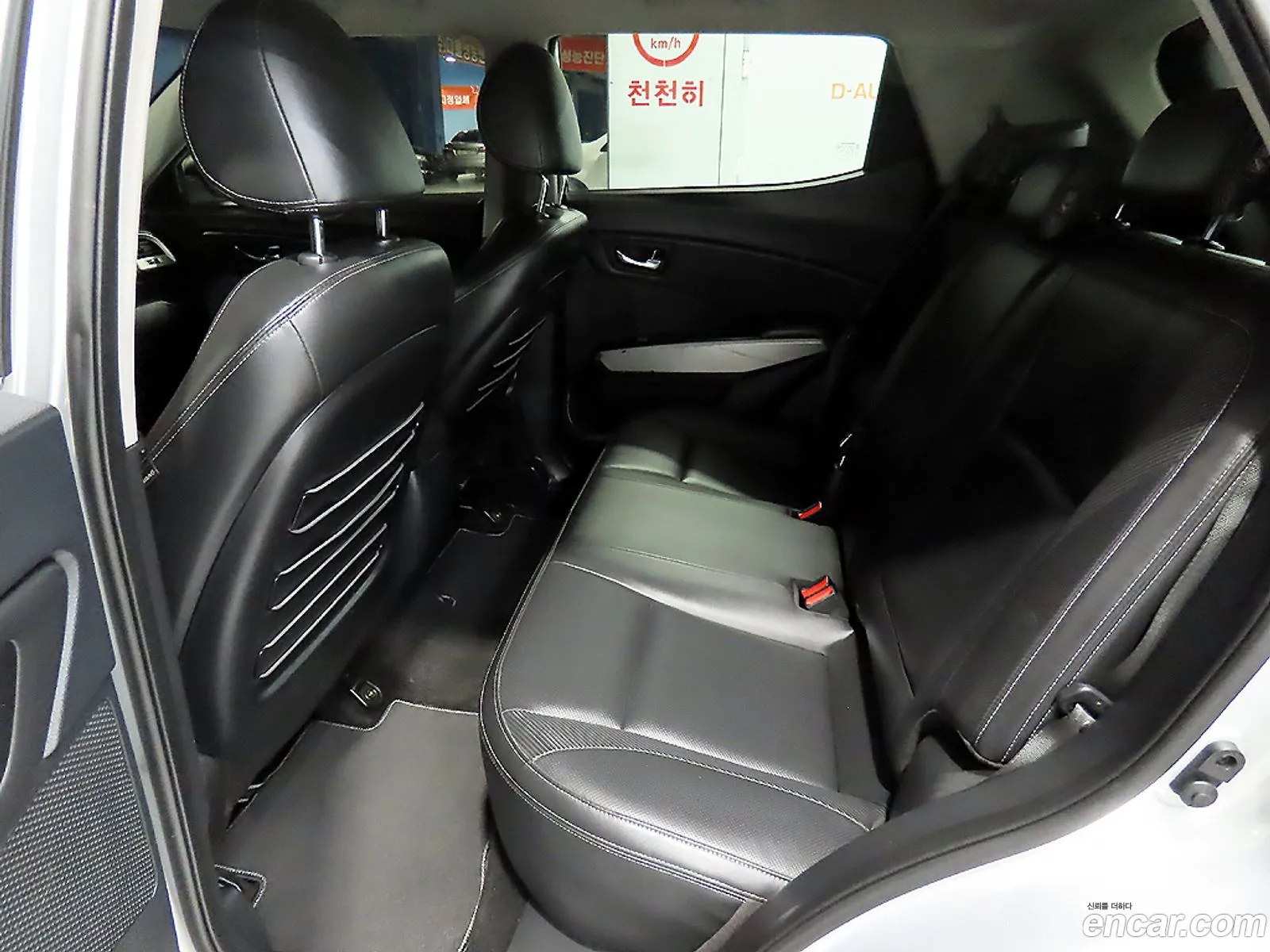 KG Mobility (SsangYong) Tivoli 2015 — 4