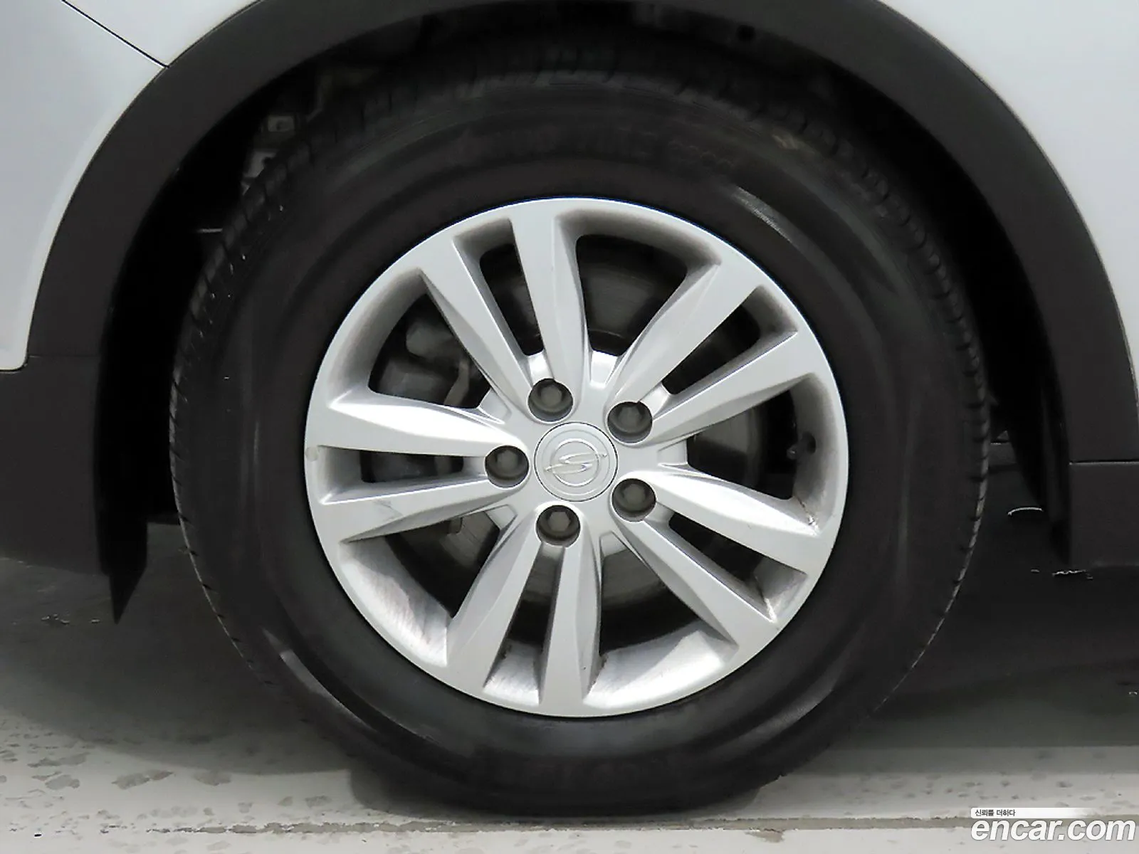 KG Mobility (SsangYong) Tivoli 2015 — 14
