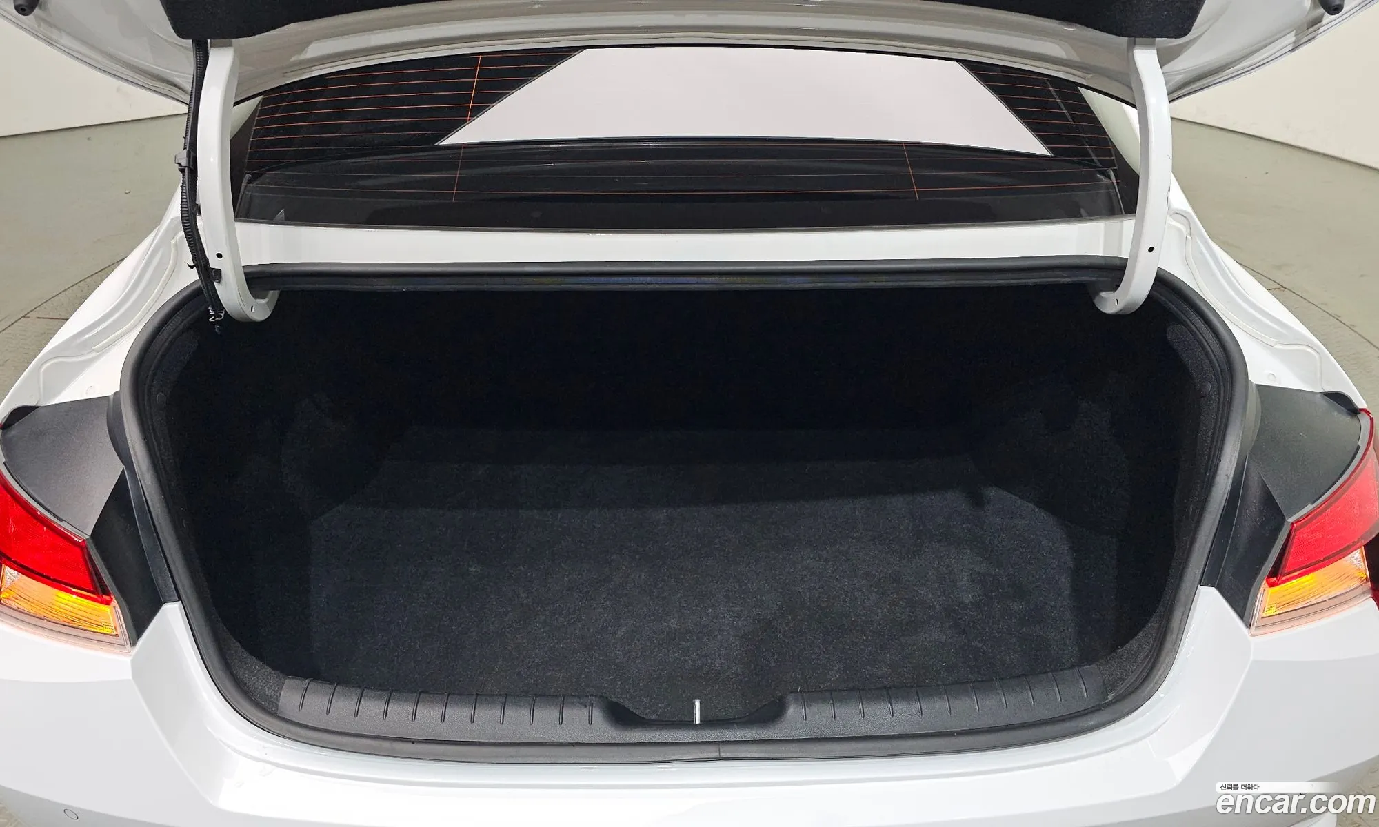 Hyundai Elantra 2021 — 11
